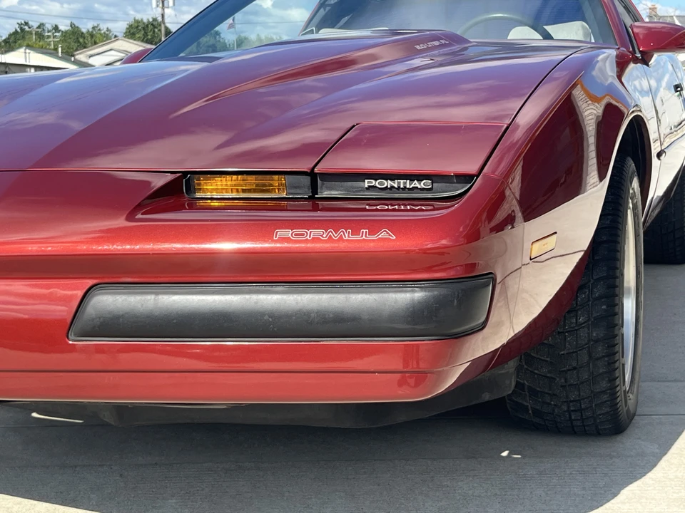 1989 Pontiac Firebird Formula 3rd Gen - Image 20 of 31