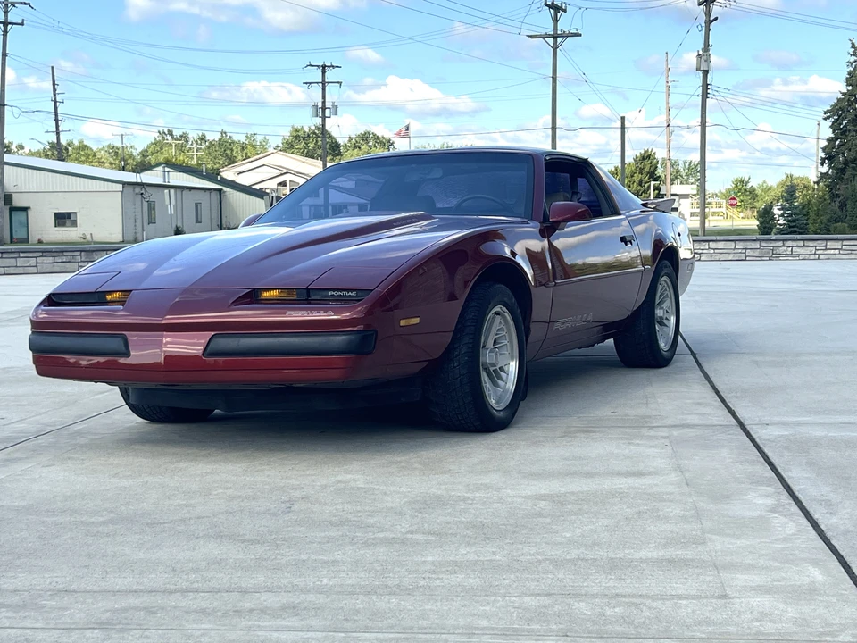 1989 Pontiac Firebird Formula 3rd Gen - Image 11 of 31