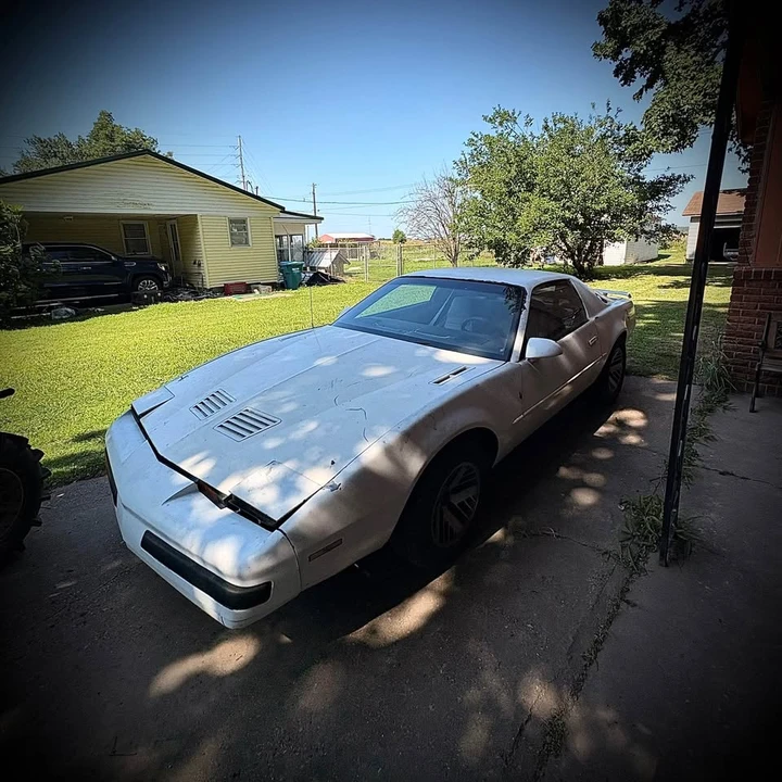 1989 Pontiac Firebird 3rd Gen - Image 2 of 6