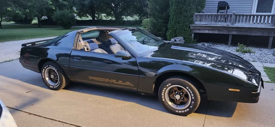 1989 Pontiac Firebird 3rd Gen - Image 2 of 6