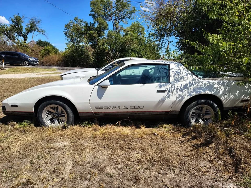 1989 Pontiac Firebird 3rd Gen - Image 3 of 4