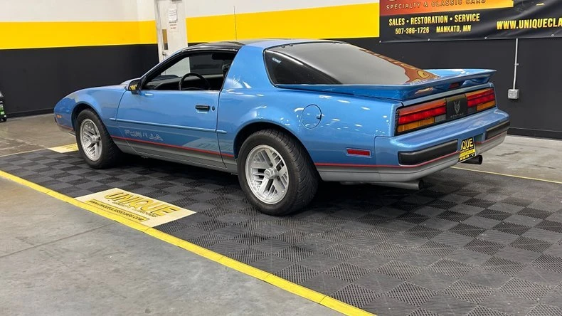 1989 Pontiac Firebird 3rd Gen - Image 4 of 9