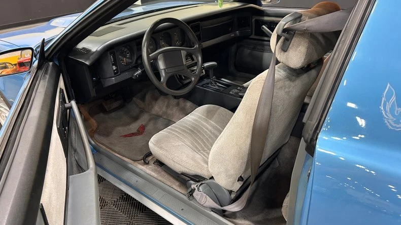 1989 Pontiac Firebird 3rd Gen - Image 7 of 9
