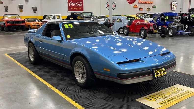 1989 Pontiac Firebird 3rd Gen - Image 2 of 9