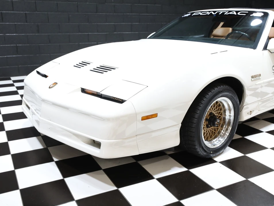 1989 Pontiac Firebird Trans Am 3rd Gen - Image 11 of 31