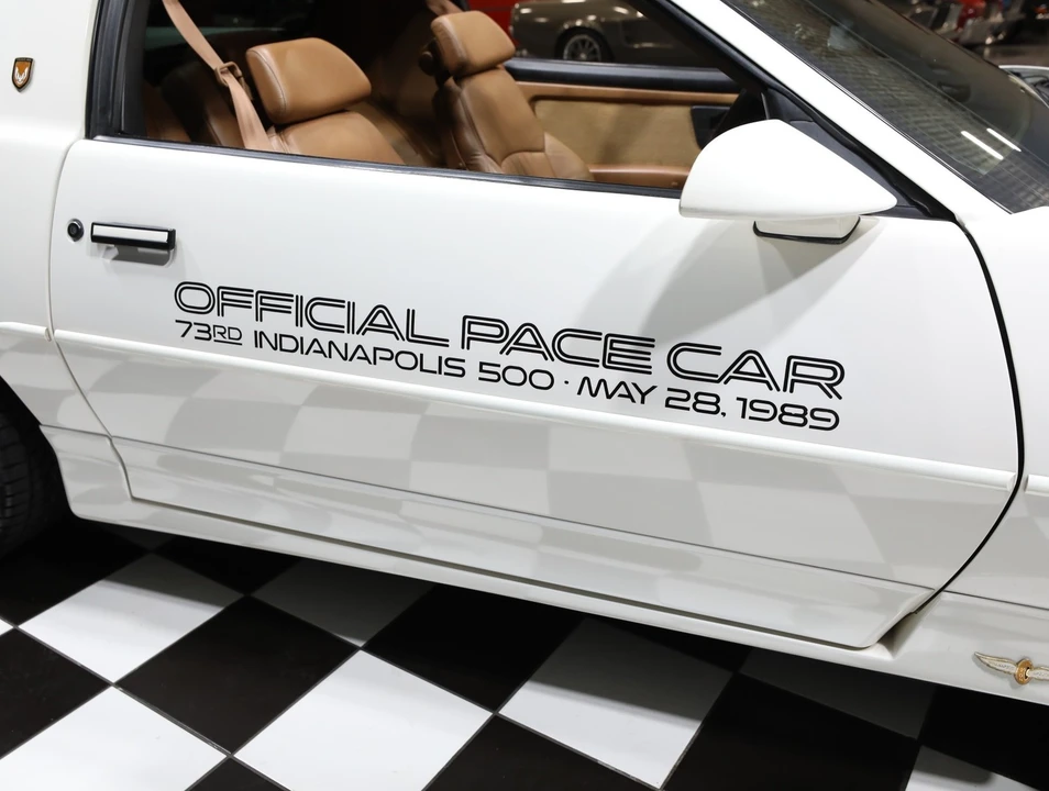 1989 Pontiac Firebird Trans Am 3rd Gen - Image 24 of 31