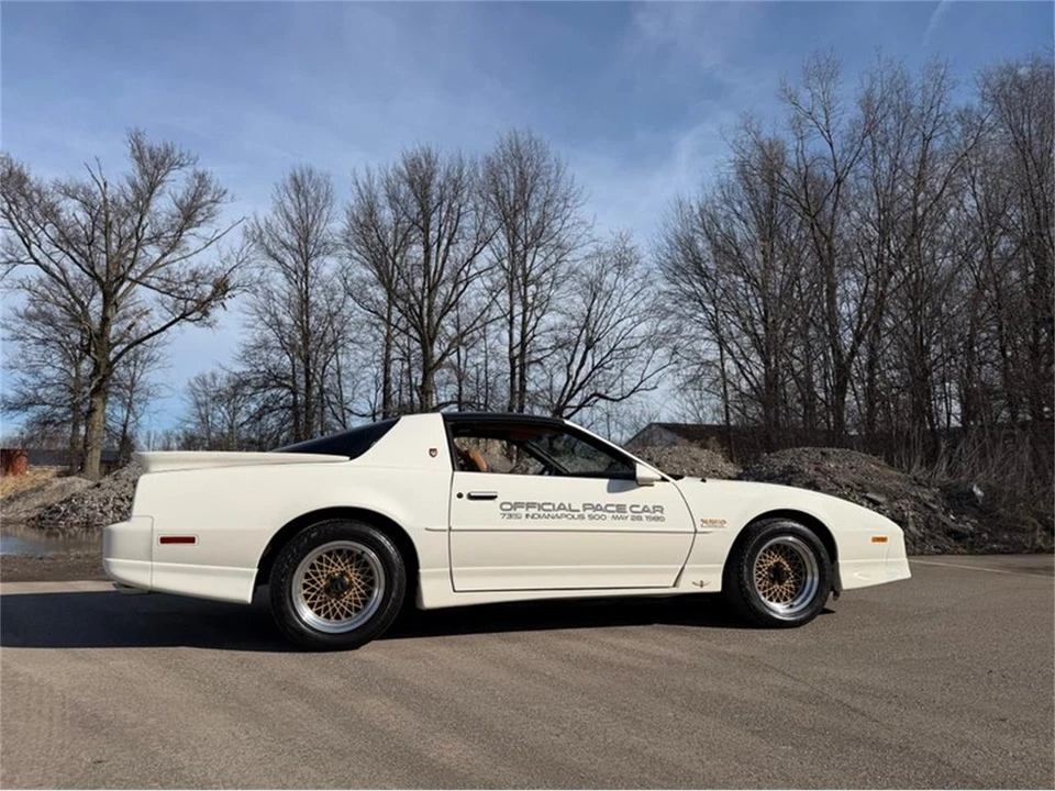 1989 Pontiac Firebird Trans Am 3rd Gen - Image 8 of 31