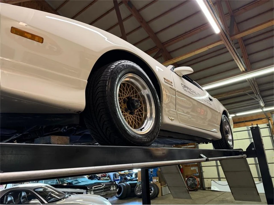 1989 Pontiac Firebird Trans Am 3rd Gen - Image 22 of 31