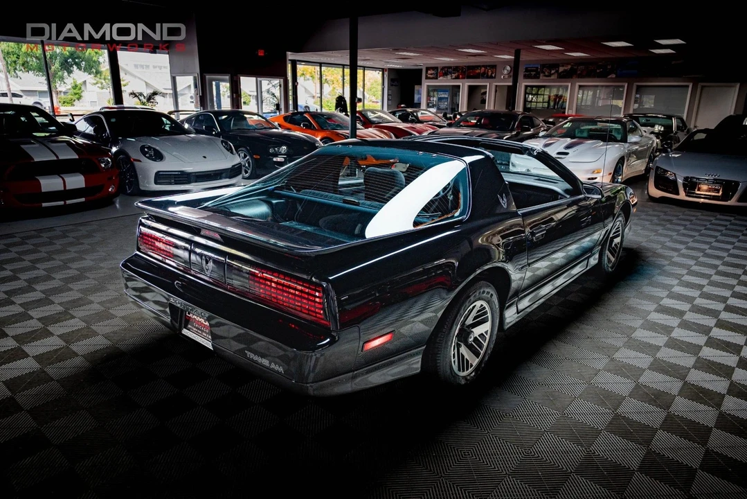 1989 Pontiac Firebird Trans Am 3rd Gen - Image 4 of 12