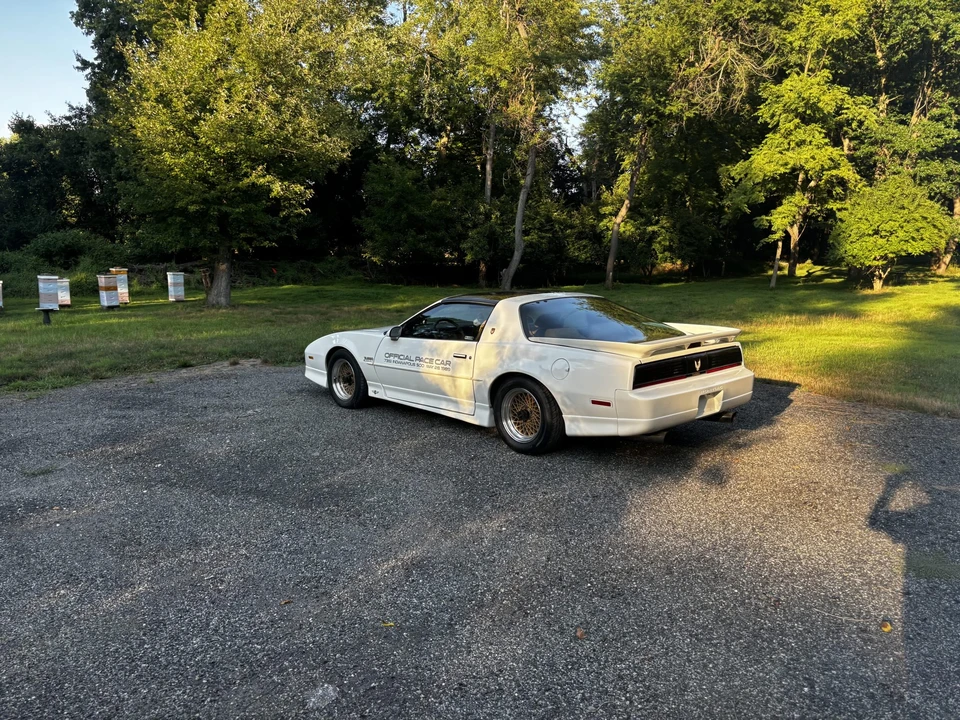 1989 Pontiac Firebird Trans Am 3rd Gen - Image 25 of 31