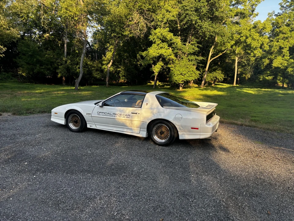 1989 Pontiac Firebird Trans Am 3rd Gen - Image 24 of 31