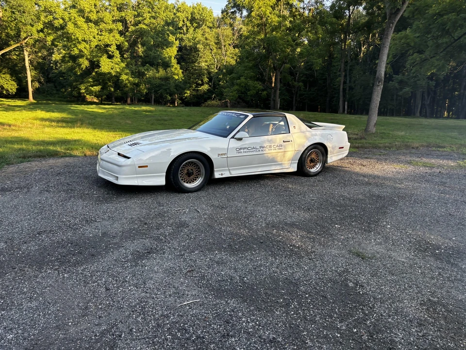 1989 Pontiac Firebird Trans Am 3rd Gen - Image 20 of 31