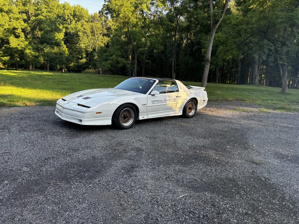 1989 Pontiac Firebird Trans Am 3rd Gen - Image 19 of 31