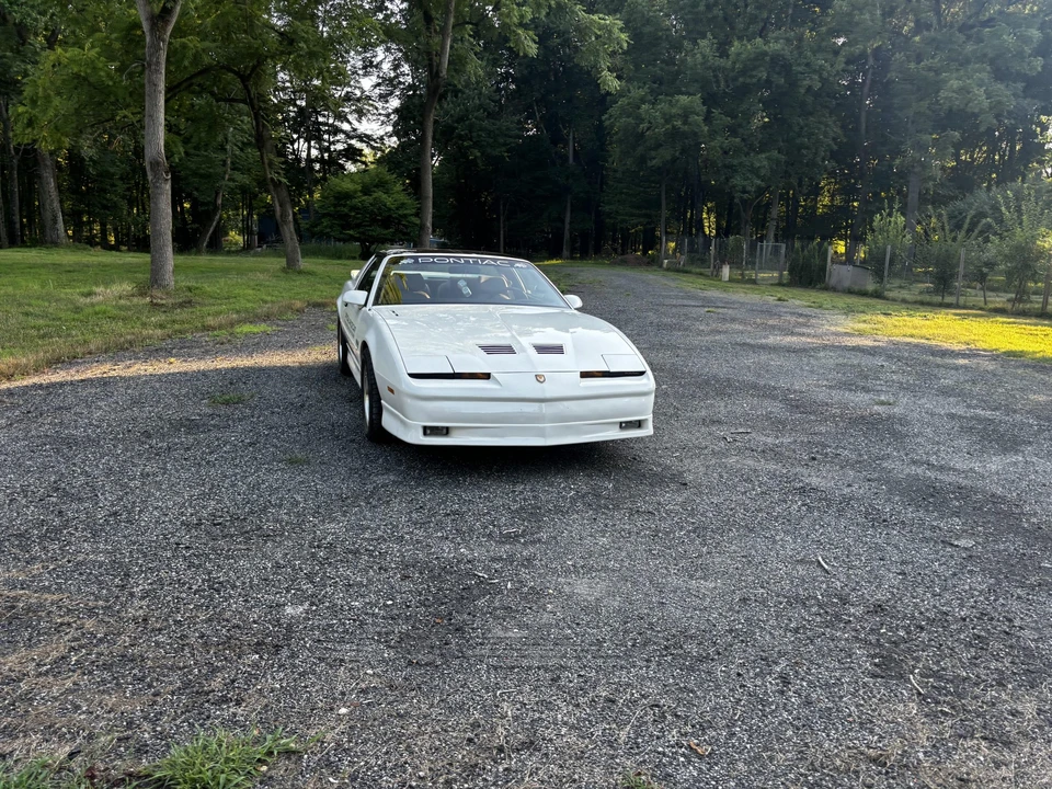 1989 Pontiac Firebird Trans Am 3rd Gen - Image 10 of 31