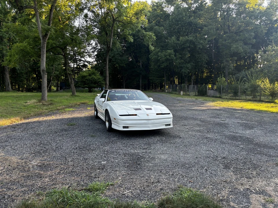 1989 Pontiac Firebird Trans Am 3rd Gen - Image 9 of 31