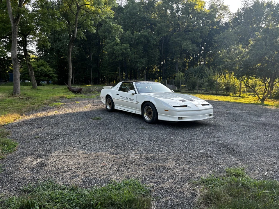 1989 Pontiac Firebird Trans Am 3rd Gen - Image 4 of 31