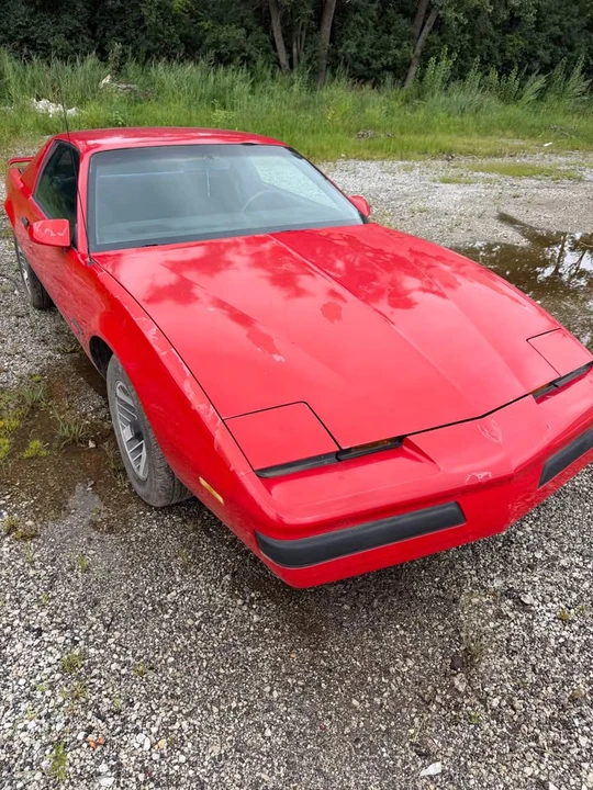1989 Pontiac Firebird Trans Am 3rd Gen - Image 2 of 12