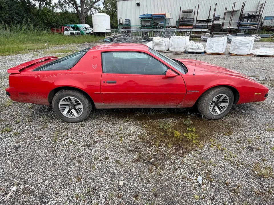 1989 Pontiac Firebird Trans Am 3rd Gen - Image 6 of 12