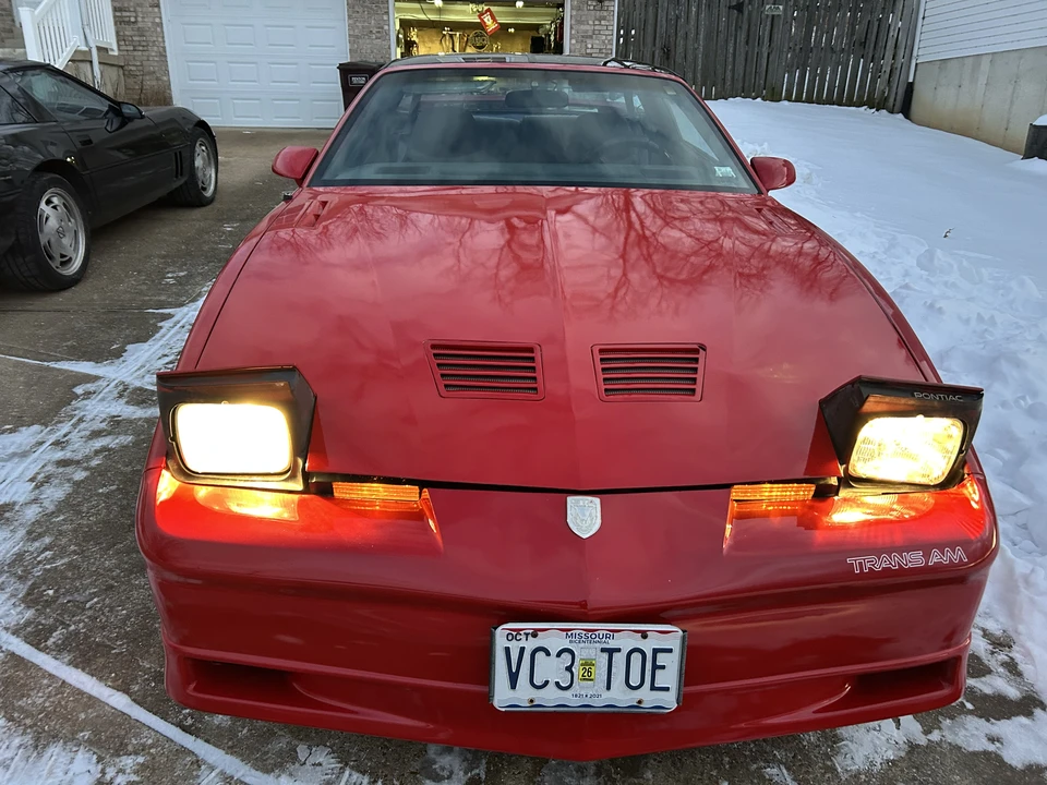 1989 Pontiac Firebird Trans Am 3rd Gen - Image 11 of 31