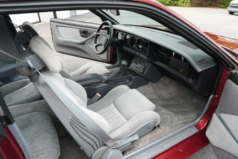 1989 Pontiac Firebird Trans Am 3rd Gen - Image 19 of 22
