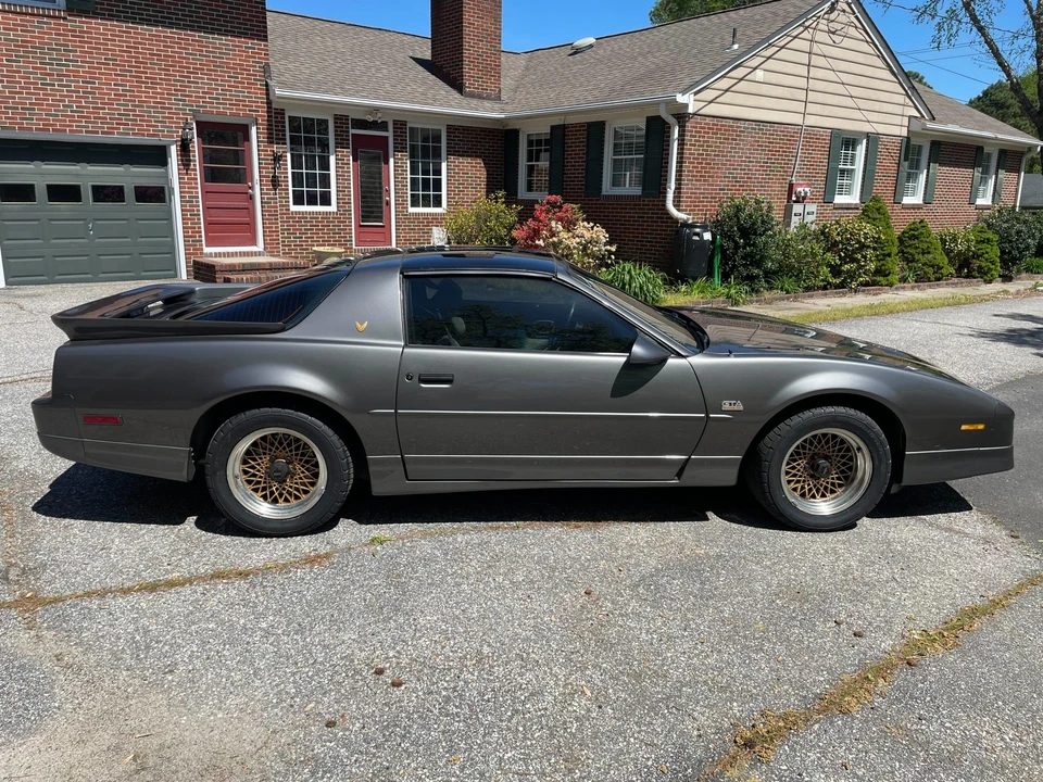 1989 Pontiac Firebird Trans Am 3rd Gen - Image 4 of 31