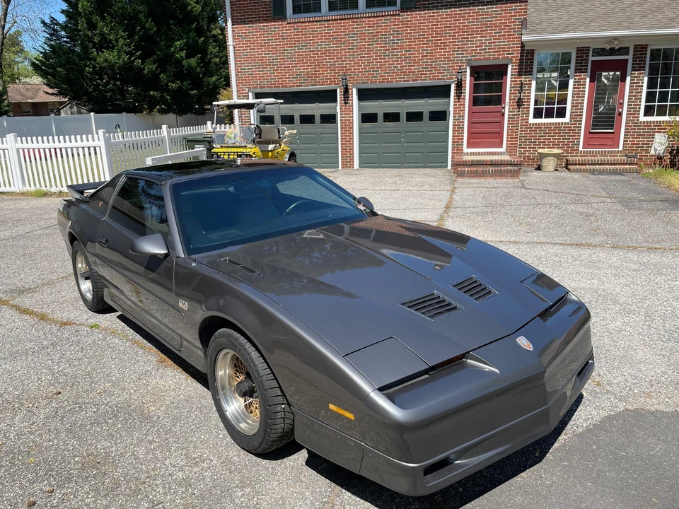 1989 Pontiac Firebird Trans Am 3rd Gen - Image 3 of 31