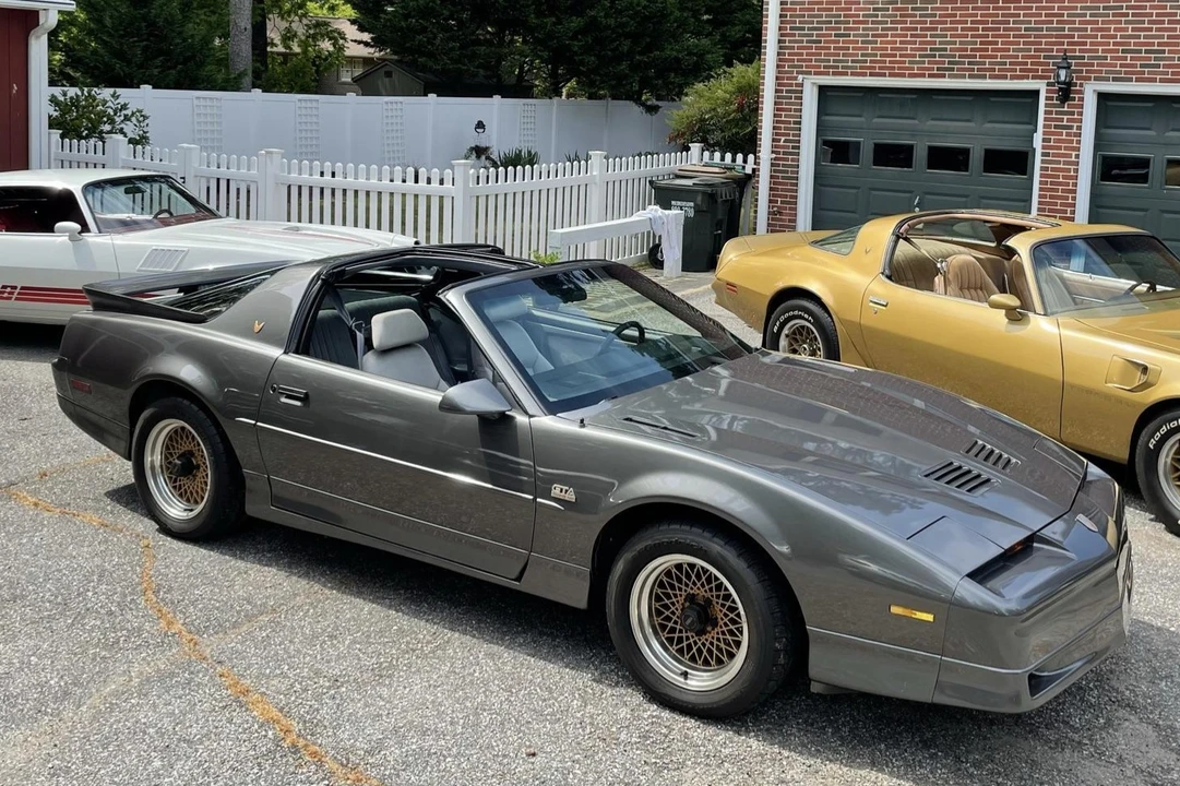 1989 Pontiac Firebird Trans Am 3rd Gen - Image 16 of 31