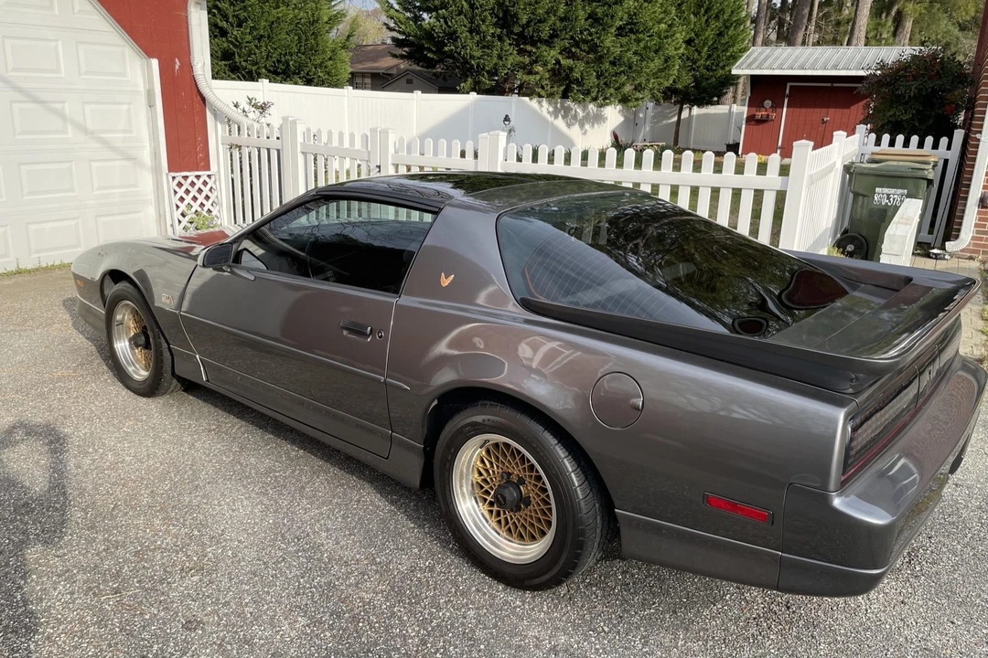 1989 Pontiac Firebird Trans Am 3rd Gen - Image 14 of 31