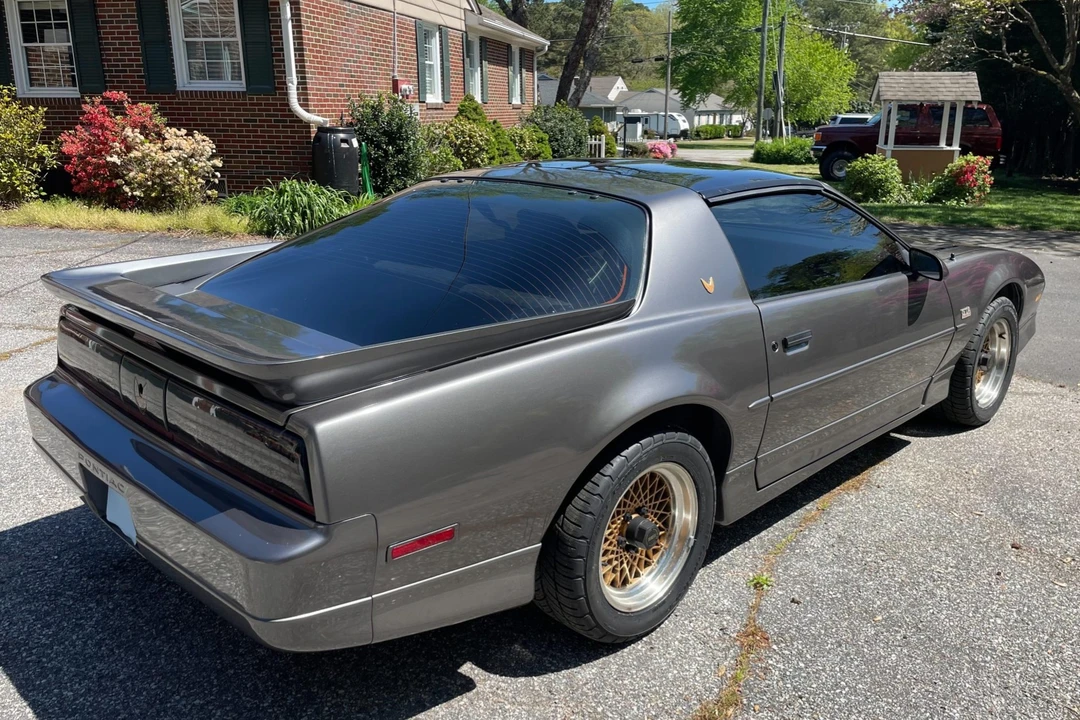 1989 Pontiac Firebird Trans Am 3rd Gen - Image 5 of 31