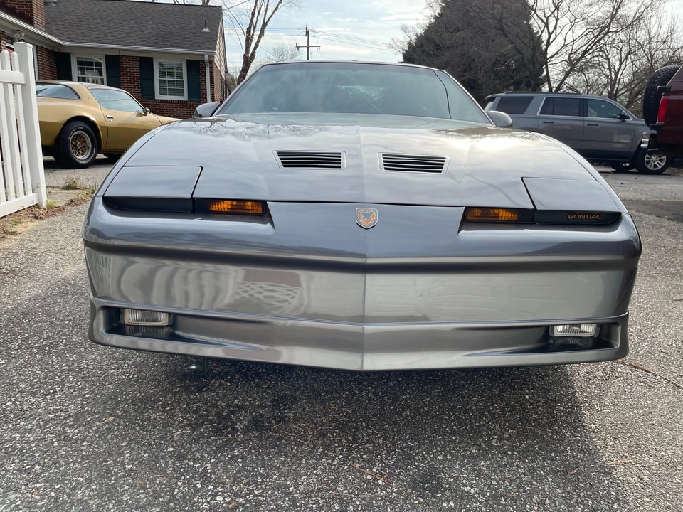 1989 Pontiac Firebird Trans Am 3rd Gen - Image 15 of 31