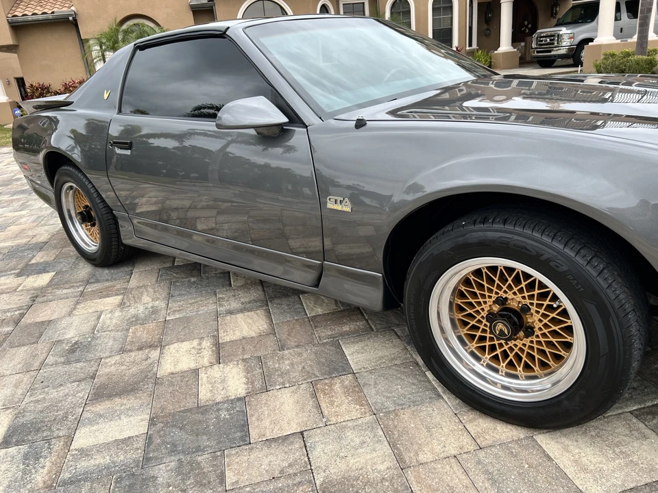 1989 Pontiac Firebird Trans Am 3rd Gen - Image 15 of 31