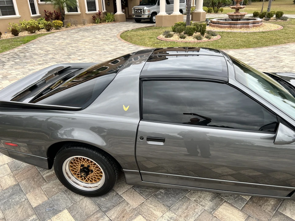 1989 Pontiac Firebird Trans Am 3rd Gen - Image 13 of 31