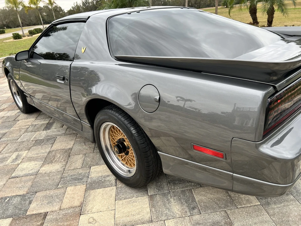1989 Pontiac Firebird Trans Am 3rd Gen - Image 4 of 31