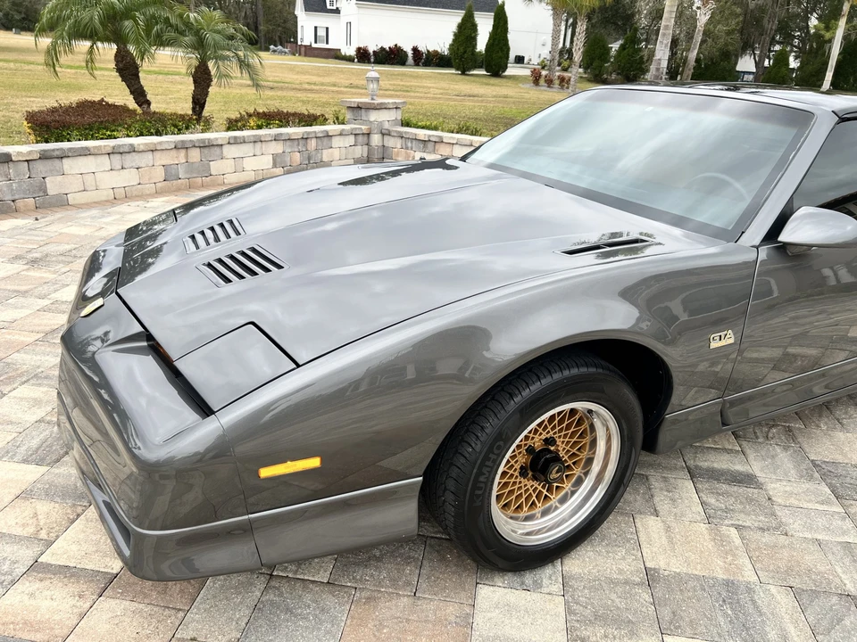 1989 Pontiac Firebird Trans Am 3rd Gen - Image 9 of 31