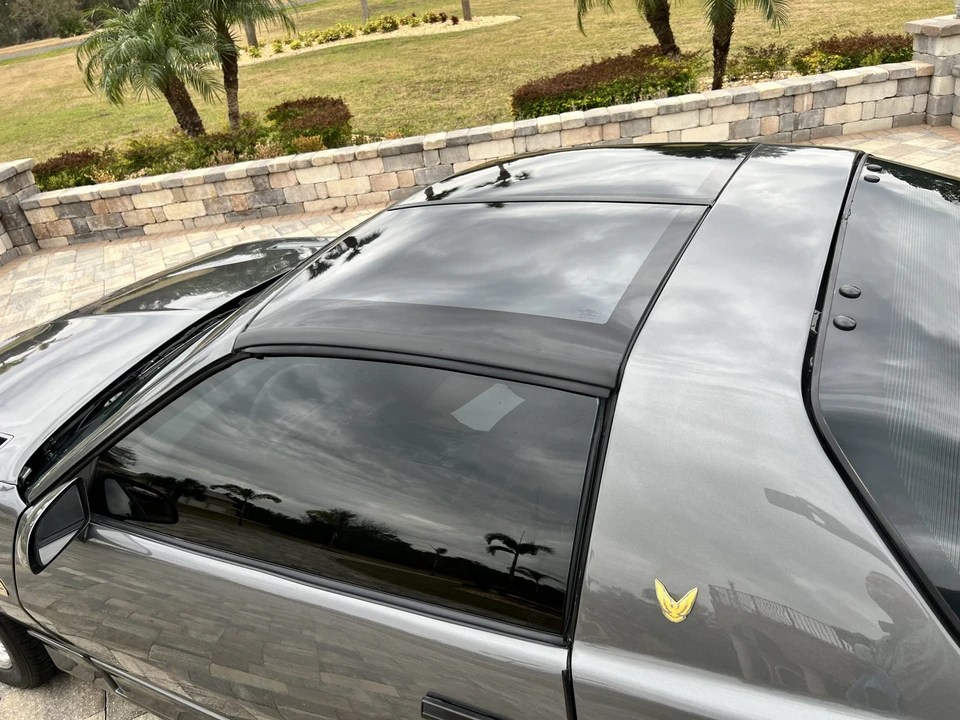 1989 Pontiac Firebird Trans Am 3rd Gen - Image 20 of 31