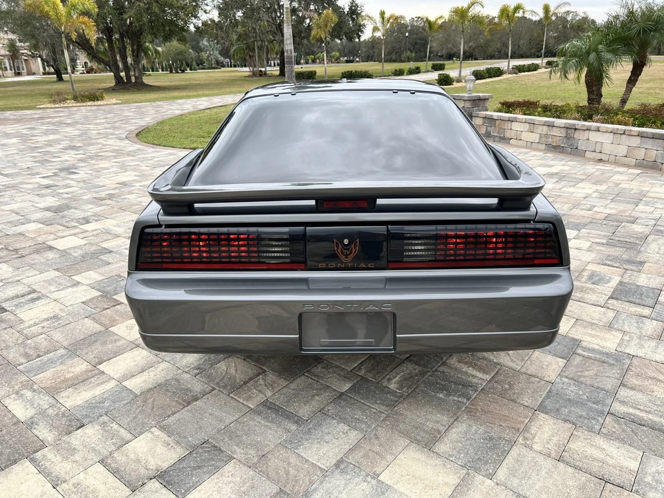 1989 Pontiac Firebird Trans Am 3rd Gen - Image 5 of 31