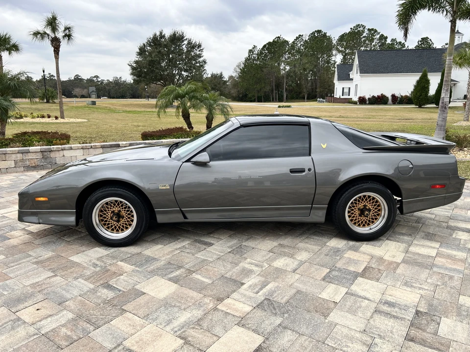 1989 Pontiac Firebird Trans Am 3rd Gen - Image 3 of 31