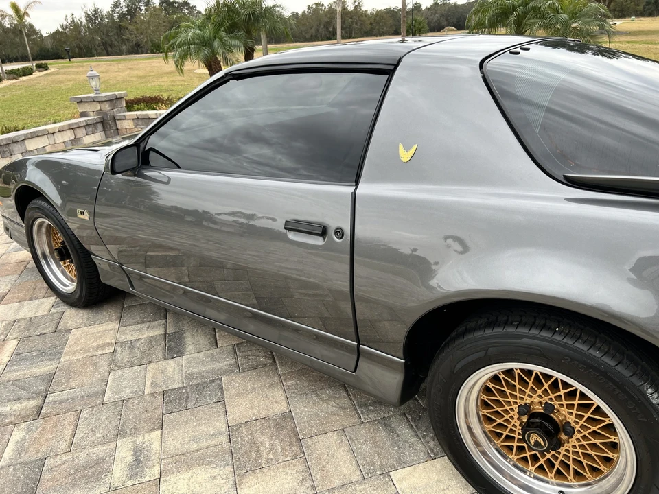 1989 Pontiac Firebird Trans Am 3rd Gen - Image 11 of 31