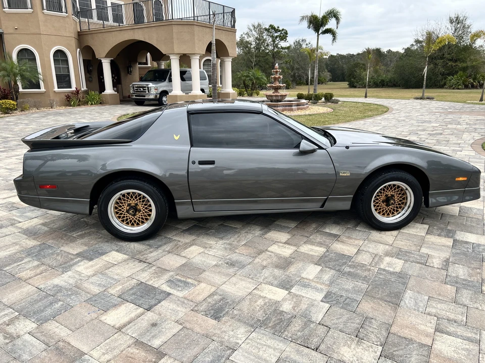 1989 Pontiac Firebird Trans Am 3rd Gen - Image 7 of 31