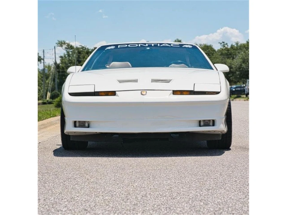1989 Pontiac Firebird Trans Am 3rd Gen - Image 5 of 12