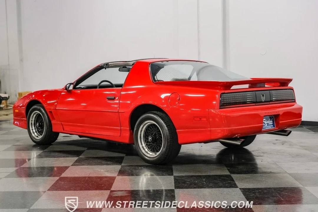 1989 Pontiac Firebird Trans Am 3rd Gen - Image 9 of 12