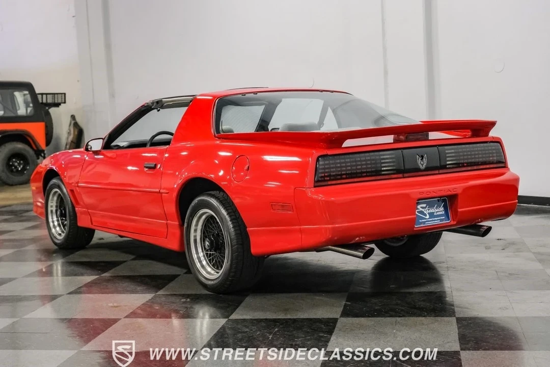 1989 Pontiac Firebird Trans Am 3rd Gen - Image 10 of 12