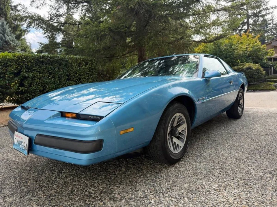 1989 Pontiac Firebird 3rd Gen - Image 2 of 17