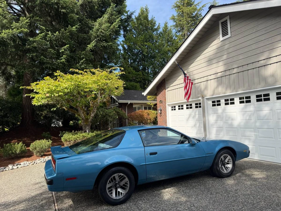 1989 Pontiac Firebird 3rd Gen - Image 3 of 17