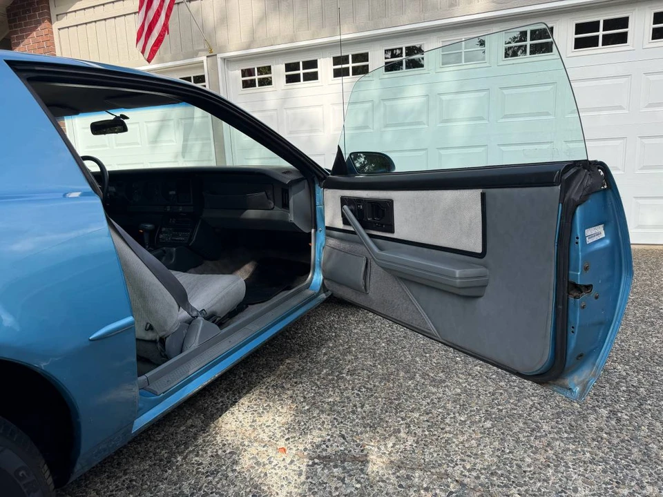 1989 Pontiac Firebird 3rd Gen - Image 16 of 17