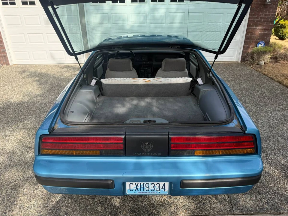 1989 Pontiac Firebird 3rd Gen - Image 9 of 17