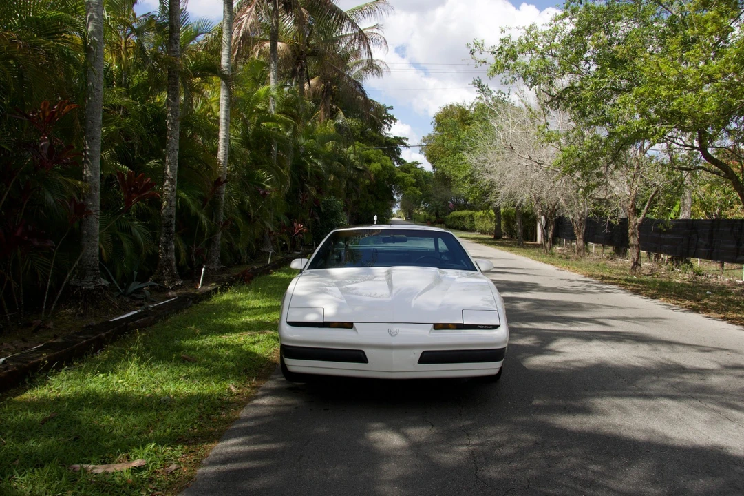 1989 Pontiac Firebird 3rd Gen - Image 5 of 21