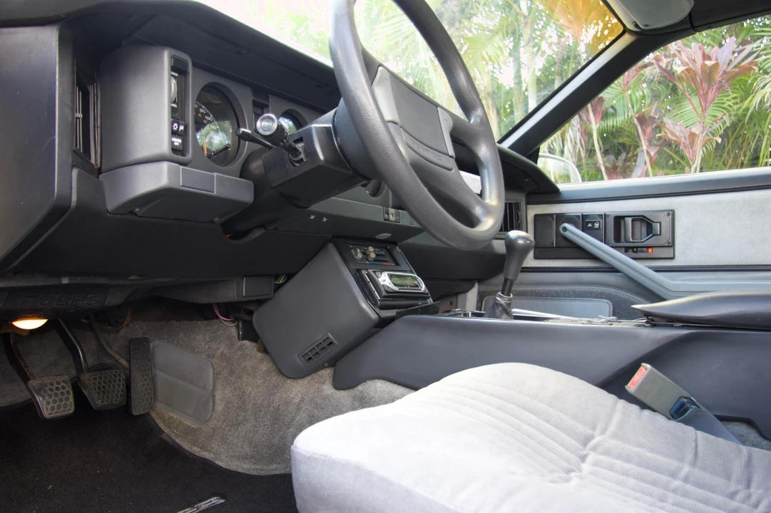 1989 Pontiac Firebird 3rd Gen - Image 10 of 21