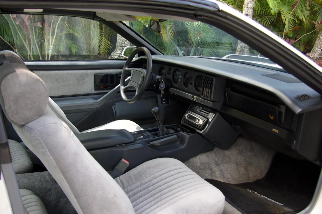 1989 Pontiac Firebird 3rd Gen - Image 20 of 21