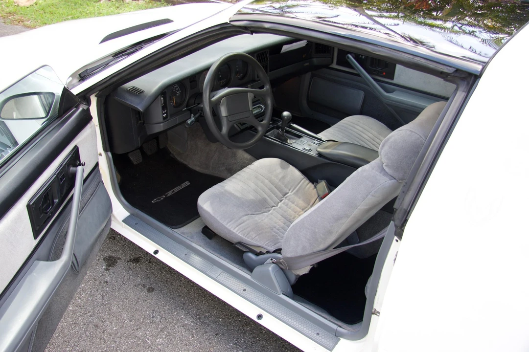 1989 Pontiac Firebird 3rd Gen - Image 7 of 21